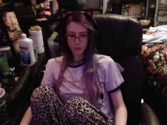 pussyxpaladin webcam