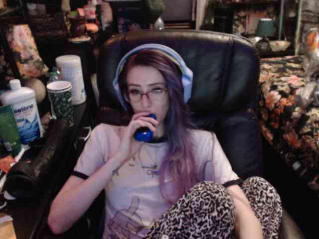 pussyxpaladin webcam