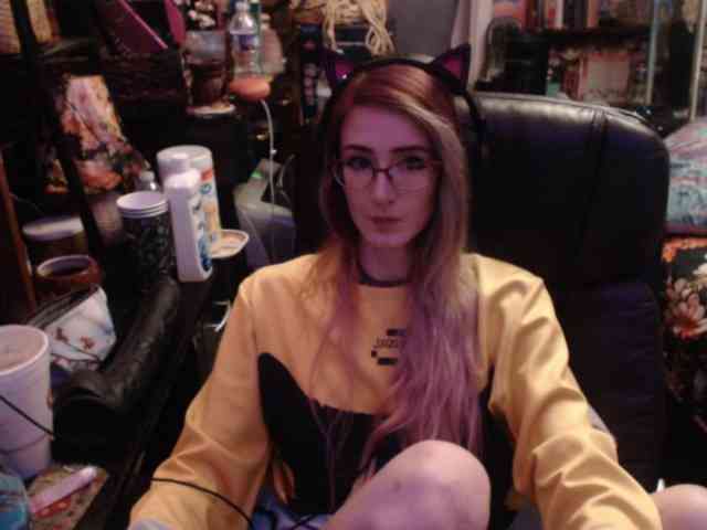 pussyxpaladin webcam