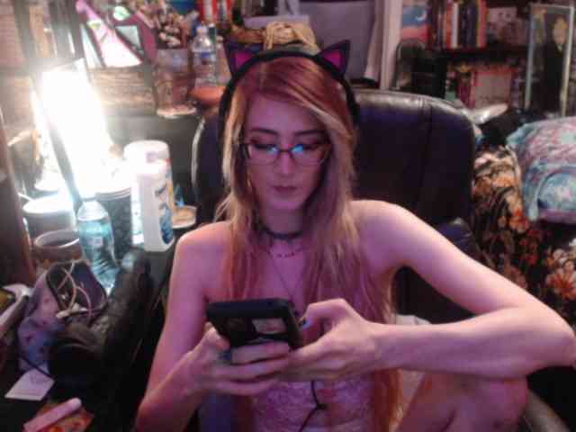 pussyxpaladin webcam