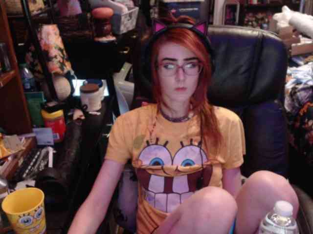 pussyxpaladin's live room