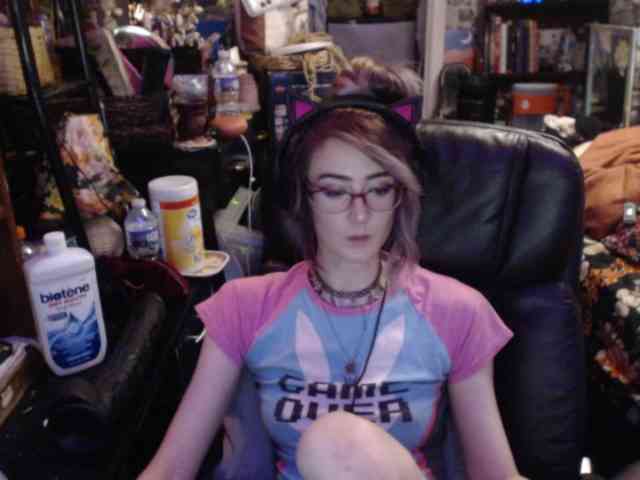 pussyxpaladin webcam
