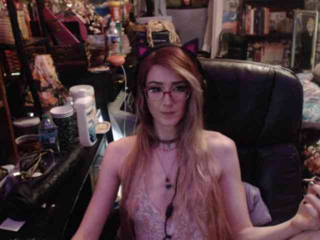 pussyxpaladin webcam