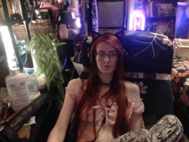 pussyxpaladin webcam