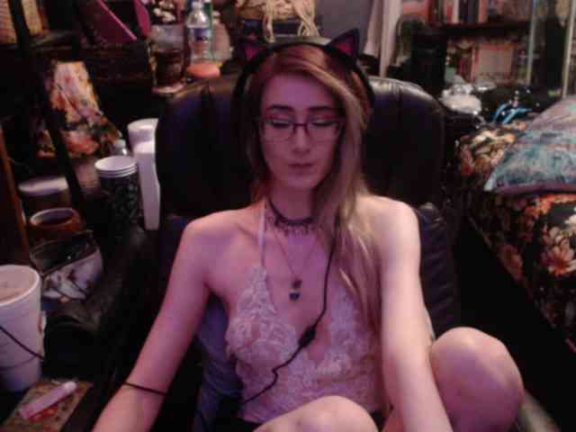 pussyxpaladin webcam
