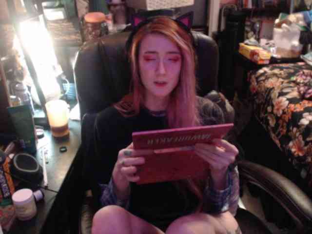 pussyxpaladin webcam