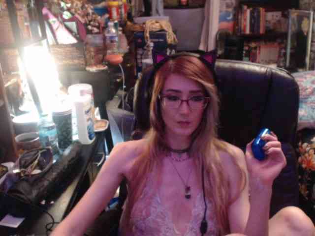 pussyxpaladin webcam