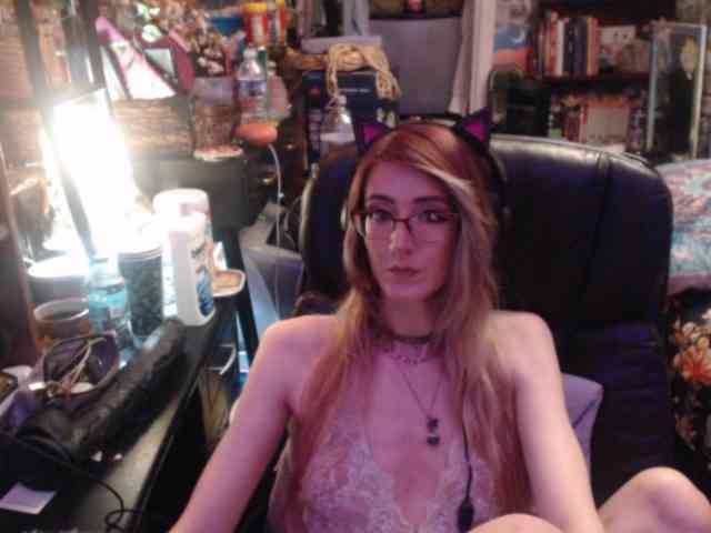 pussyxpaladin webcam