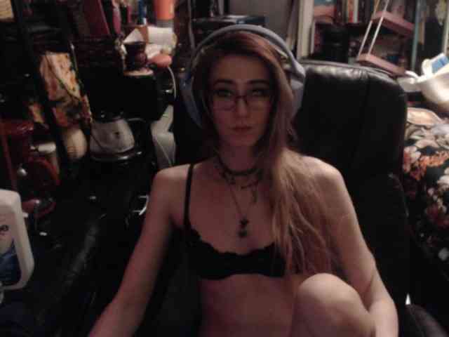 pussyxpaladin webcam