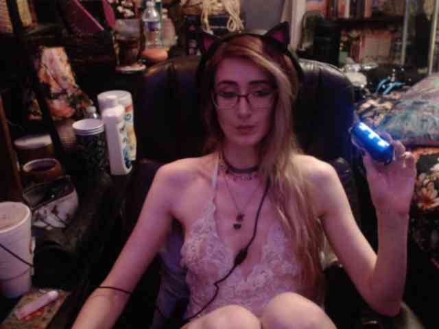 pussyxpaladin webcam