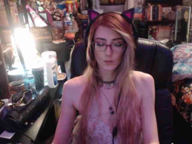 pussyxpaladin webcam