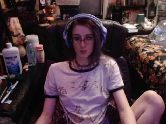 pussyxpaladin's live room