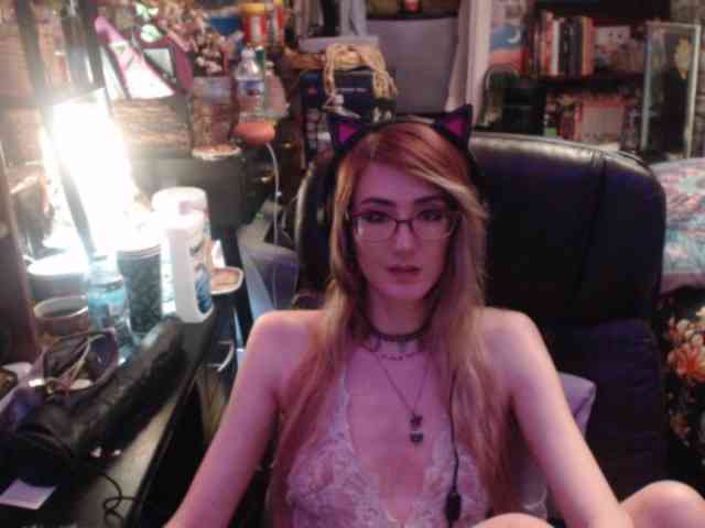 pussyxpaladin webcam