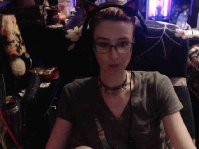 pussyxpaladin's live room