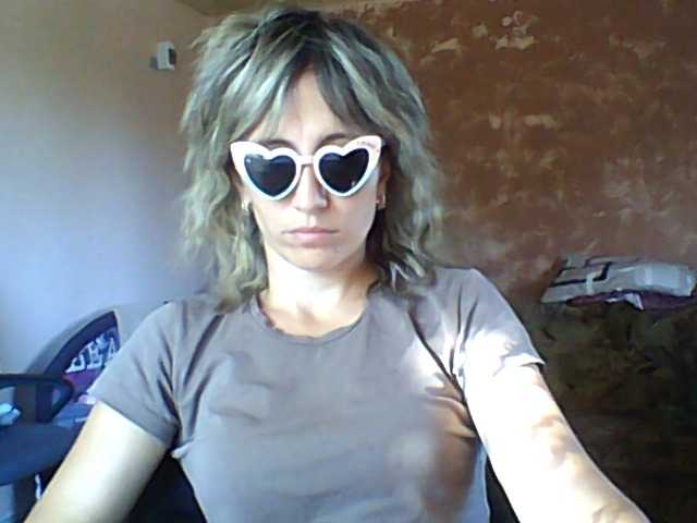 BabyLove4432 live cam on BongaCams