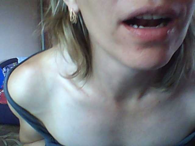 BabyLove4432 live cam on BongaCams