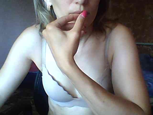 BabyLove4432 webcam
