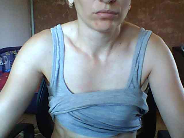 BabyLove4432 webcam