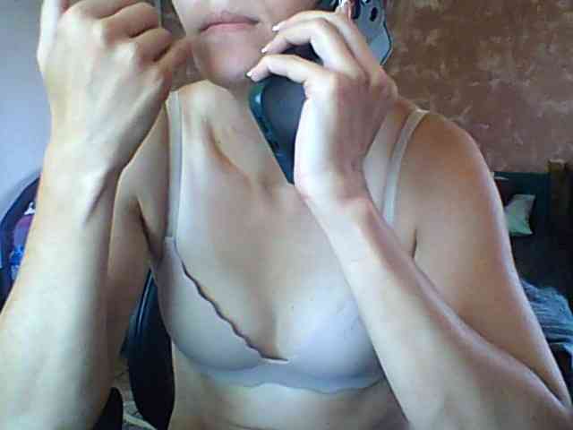 BabyLove4432 webcam