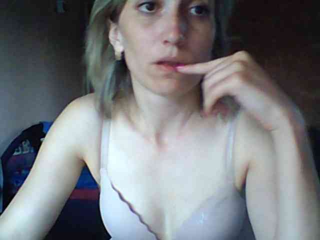 BabyLove4432 webcam