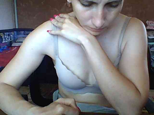 BabyLove4432 webcam