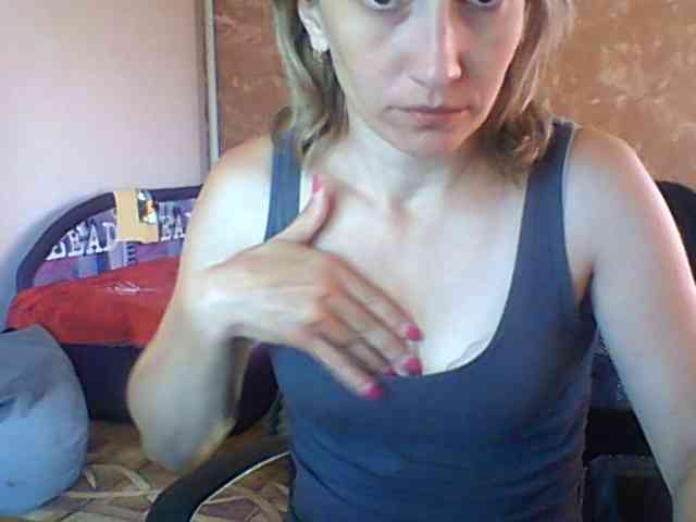 BabyLove4432 webcam
