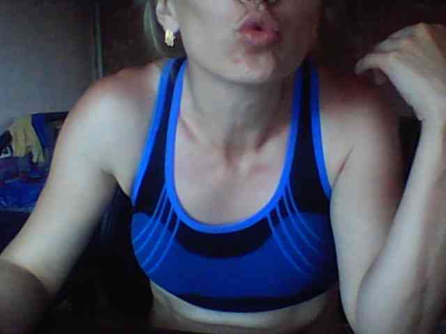 BabyLove4432 webcam