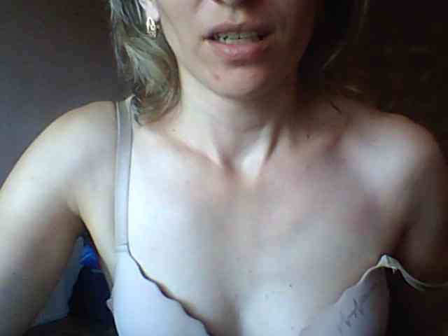 BabyLove4432 webcam