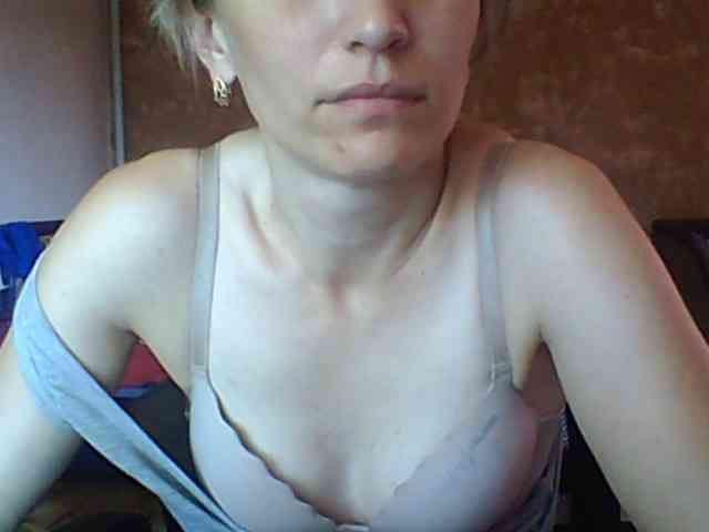 BabyLove4432 webcam