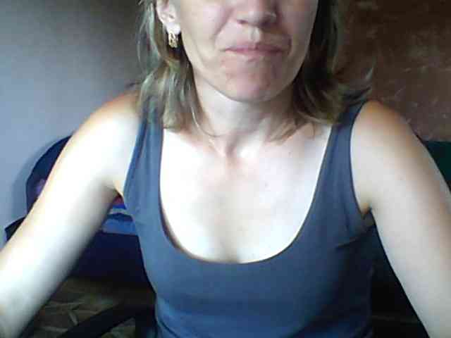 BabyLove4432 webcam