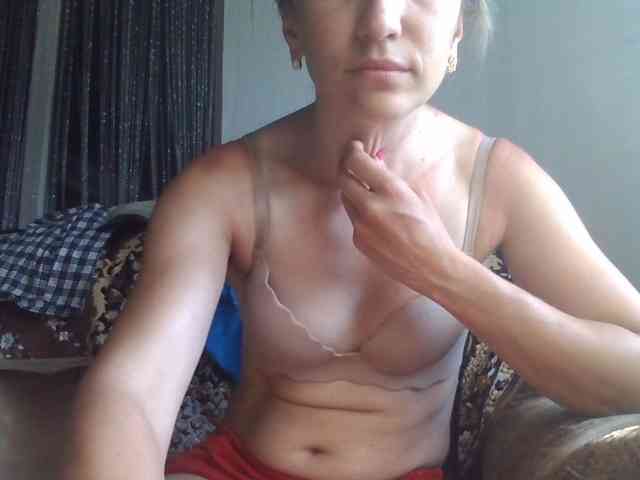 BabyLove4432 webcam