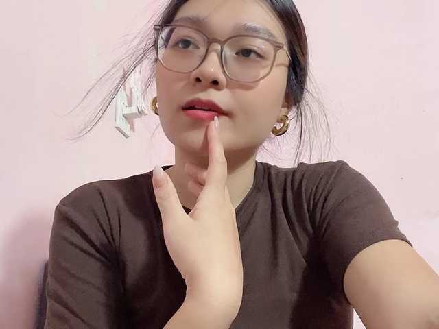 Selena295 live cam on BongaCams