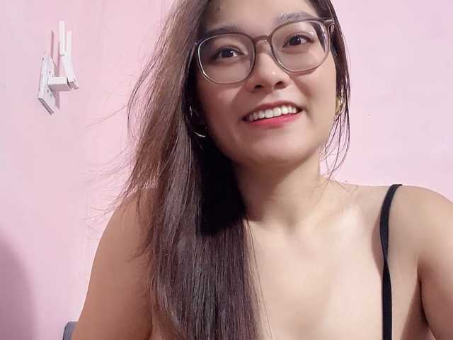 Selena295 live cam on BongaCams