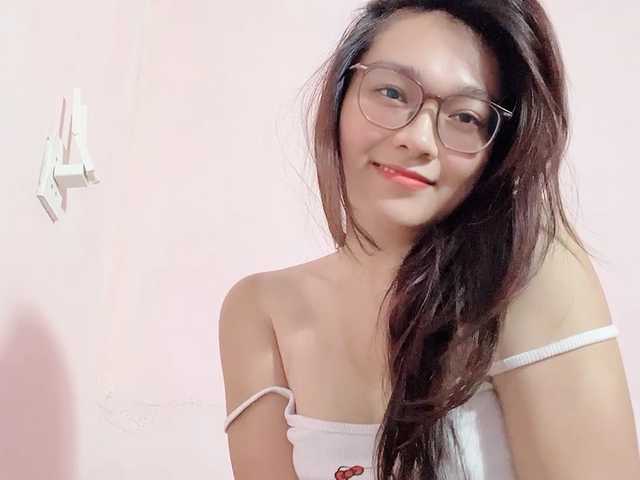 Selena295 live cam on BongaCams