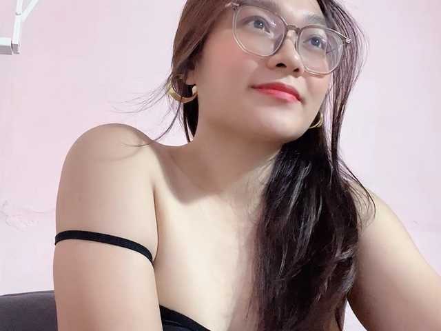 Selena295 live cam on BongaCams