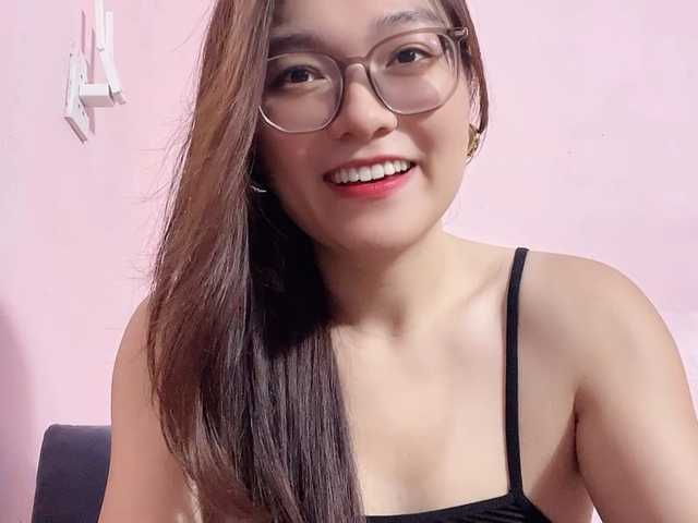 Selena295 live cam on BongaCams