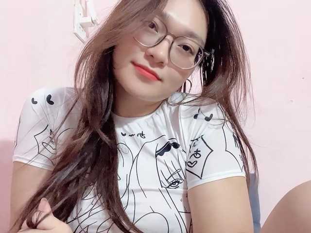 Selena295 live cam on BongaCams