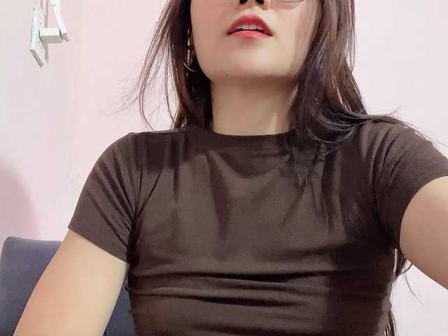 Selena295 live cam on BongaCams