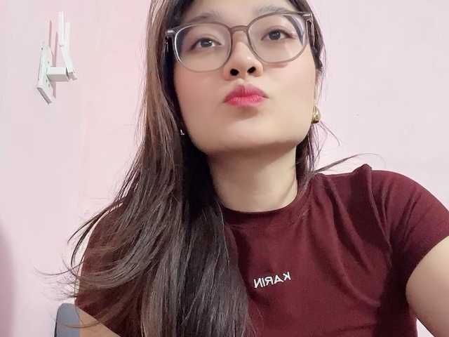 Selena295 live cam on BongaCams