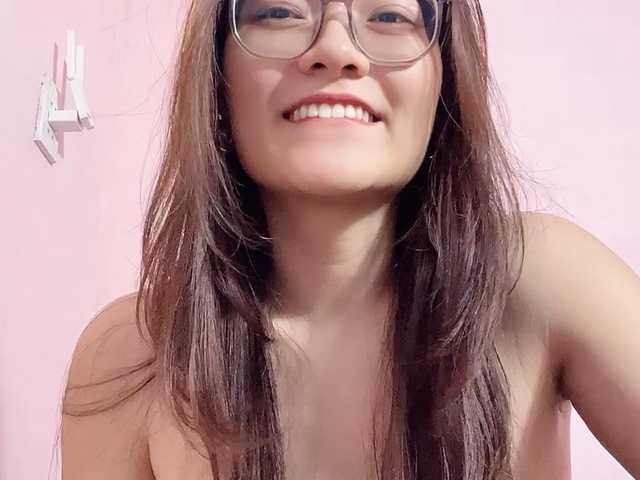 Selena295 live cam on BongaCams