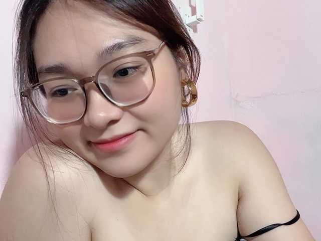 Selena295 live cam on BongaCams