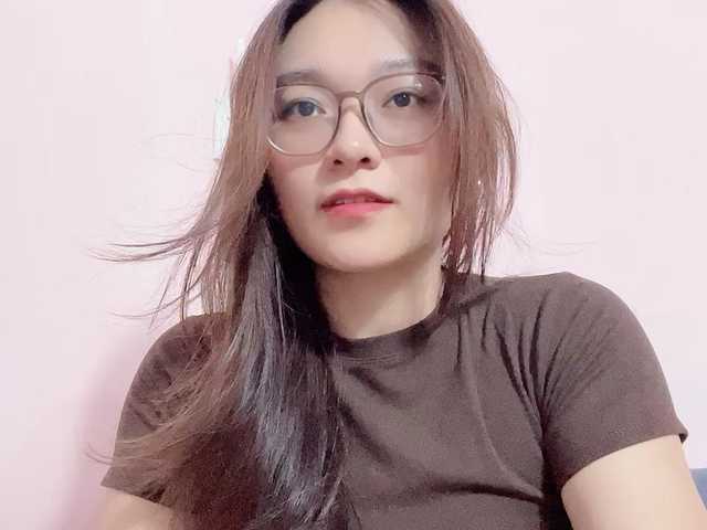 Selena295 live cam on BongaCams