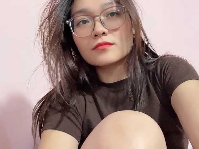 Selena295 live cam on BongaCams