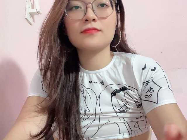 Selena295 live cam on BongaCams