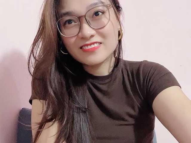 Selena295 live cam on BongaCams