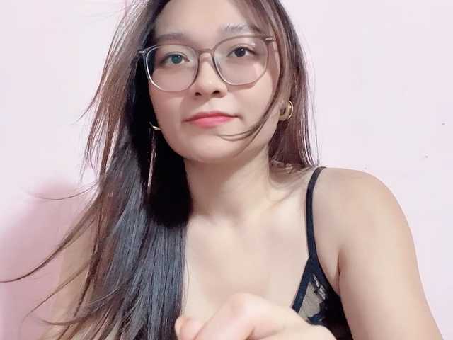 Selena295 live cam on BongaCams