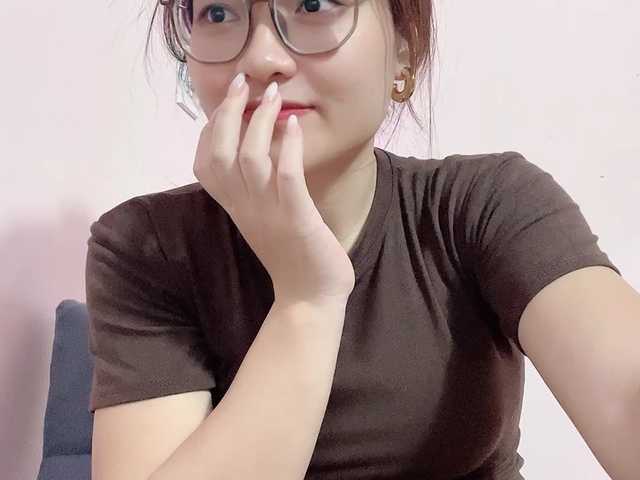Selena295 live cam on BongaCams