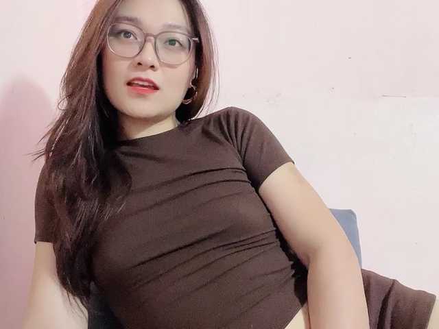 Selena295 live cam on BongaCams