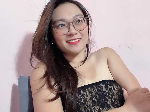 Selena295 live cam on BongaCams