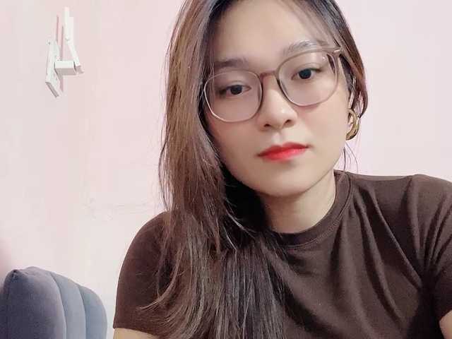 Selena295 live cam on BongaCams